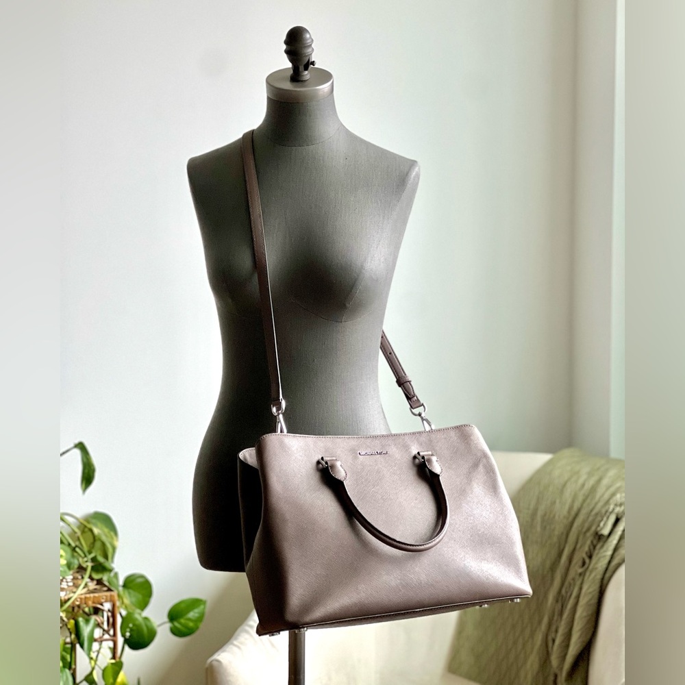 Michael Kors Savanna Taupe Saffiano Leather Satchel & Dust Bag EUC - Picture 2 of 12